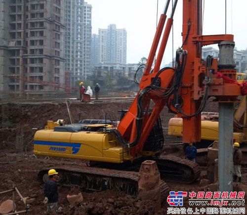 重庆施工现场,恒天九五JVR280D旋挖钻机成孔又快又直