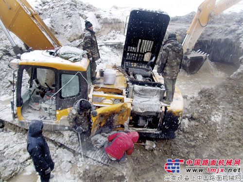 寒流来袭,零下46摄氏度下三一服务人员连夜抢修设备