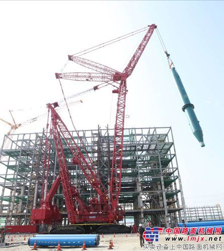 马尼托瓦克履带式起重机31000运抵并交付韩国Chunjo公司