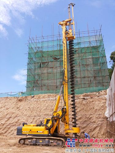 徐工重磅推出XR150DCFA长螺旋钻机