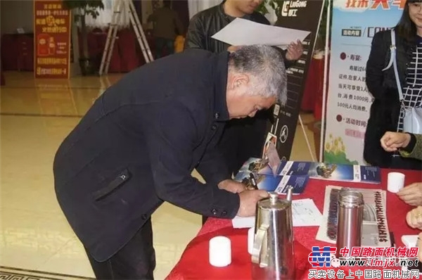 助力吊裝新勢力,柳工起重機建設大美河南