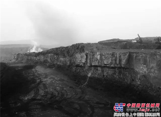 雷沃重工:智•造精彩 诚•就未来