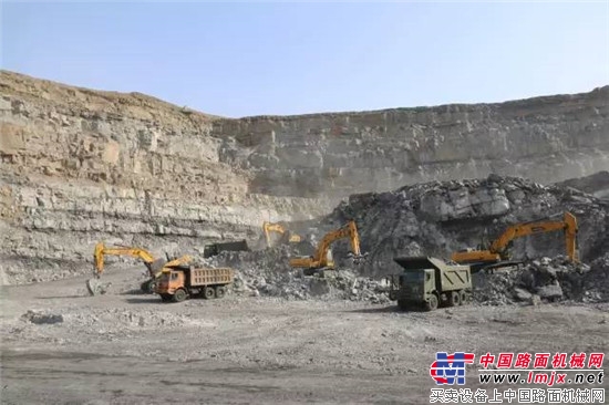 雷沃重工:智•造精彩 诚•就未来