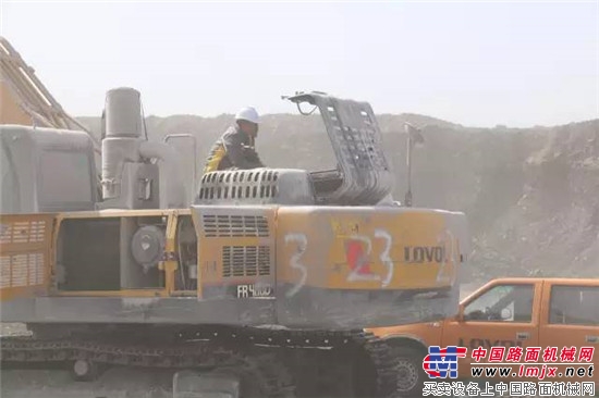 雷沃重工:智•造精彩 诚•就未来