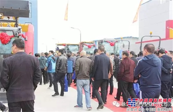 成交1500万 徐工道路“全身心服务”再升级走进“锦绣太原城”