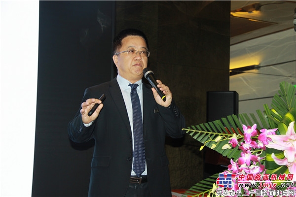 助力云南道路建设 鑫海路机与陕建机械新品技术交流会在昆明隆重举行