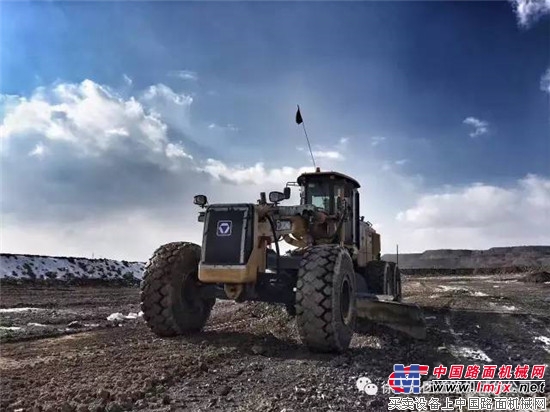 智领技术先机 徐工GR3505平地机助力平朔露天矿