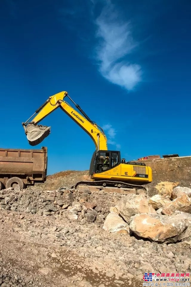 柳工933E:双料冠军引关注