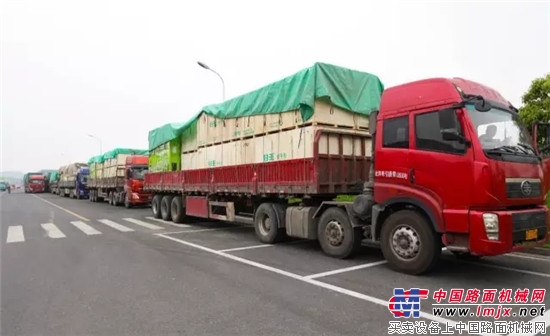 粮食干燥 为什么都选谷王DC300烘干机?