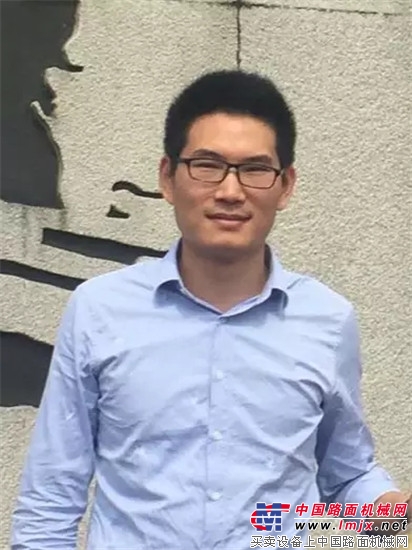 一同感受卡特彼勒青年才俊们的火热青春!