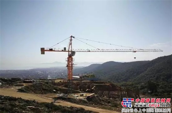 方圆塔机在阿尔及利亚展风姿