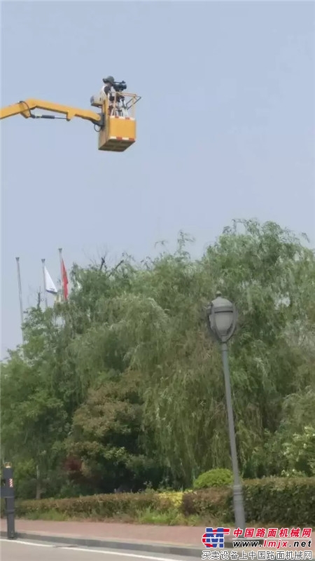18米徐工折臂高空作业车,见证他们的爱情
