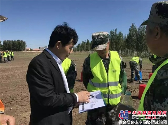 我们的平地机特种兵,就是这个范儿!