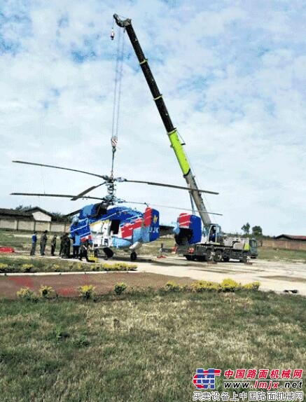 吊直升飞机!中联重科汽车吊真是无所不能啊!