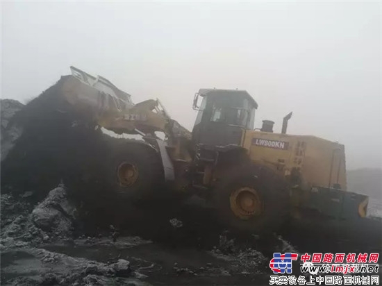 厉害了,徐工大吨位装载机批量挺进疆内市场