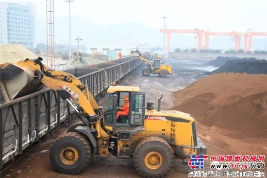 厉害了,徐工大吨位装载机批量挺进疆内市场