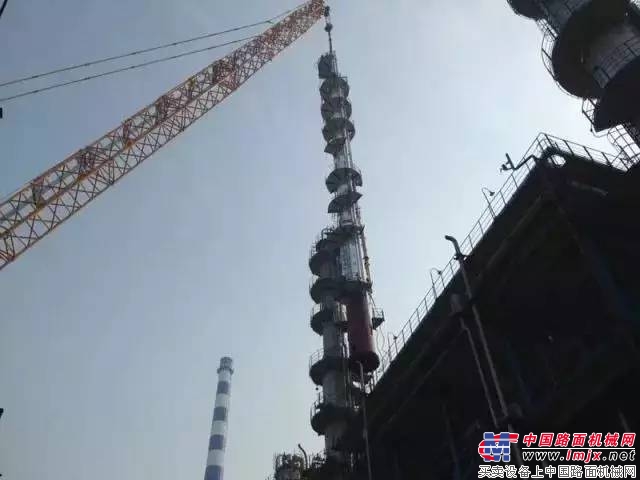 徐工650吨履带吊扬剑中石化齐鲁胜炼,上演精彩“虎口拔牙”!