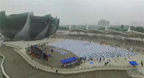 打开中印文化之门,徐工协办第三届国际瑜伽日!