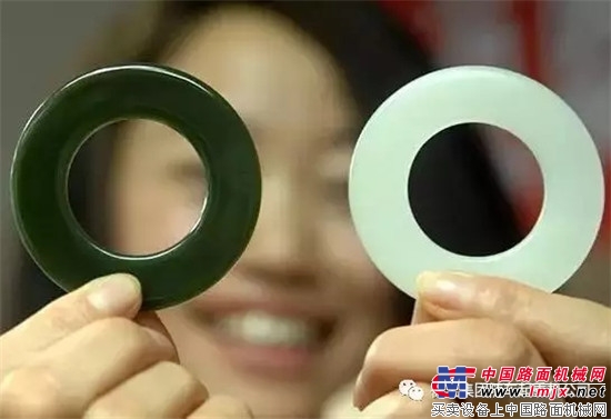 巍巍昆仑玉,徐工助我行。