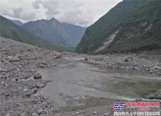 加油茂县!愿灾难不再,向所有拯救生命的努力致敬!