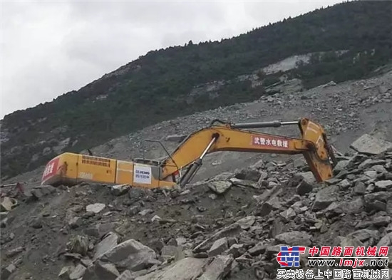 加油茂县!愿灾难不再,向所有拯救生命的努力致敬!