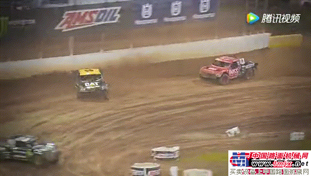 燃爆了!一言不合就飙ོ车,这样的卡特彼勒你一定没见过!