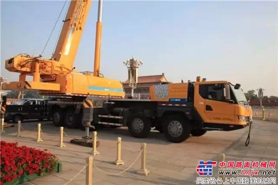 天安门广场奋战5天5夜,4台徐工起重机如何挑战新难度?