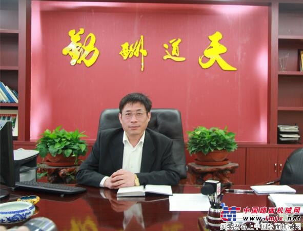 激荡十年 河南新友在养护机械和环卫产业之间优雅转身