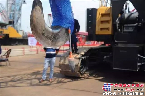 神操作!能文能武的三一履带吊,你写毛笔字不一定有它好!