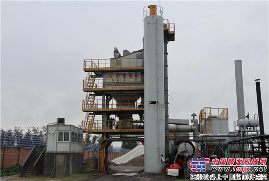 第三届岳首筑机“感恩服务万里行”——山东行 首站抵达山东菏泽、山东济宁两地回访用户