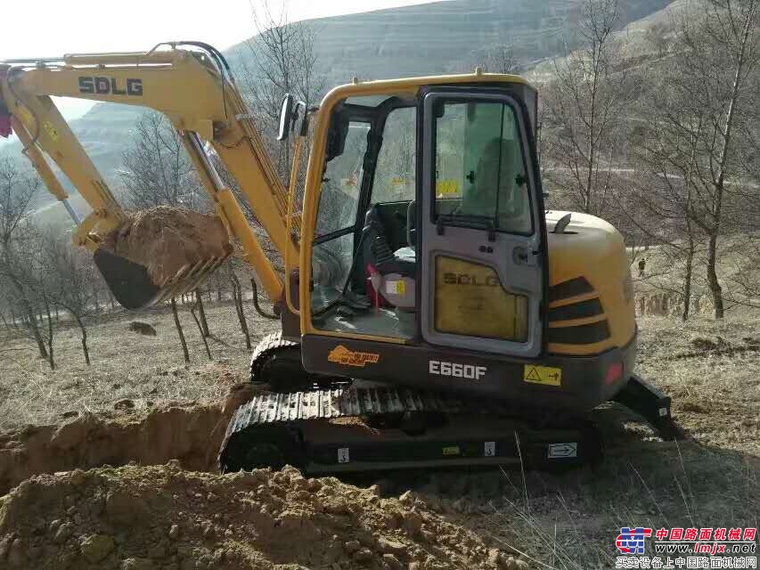 山东临工挖掘机,我的致富好帮手!