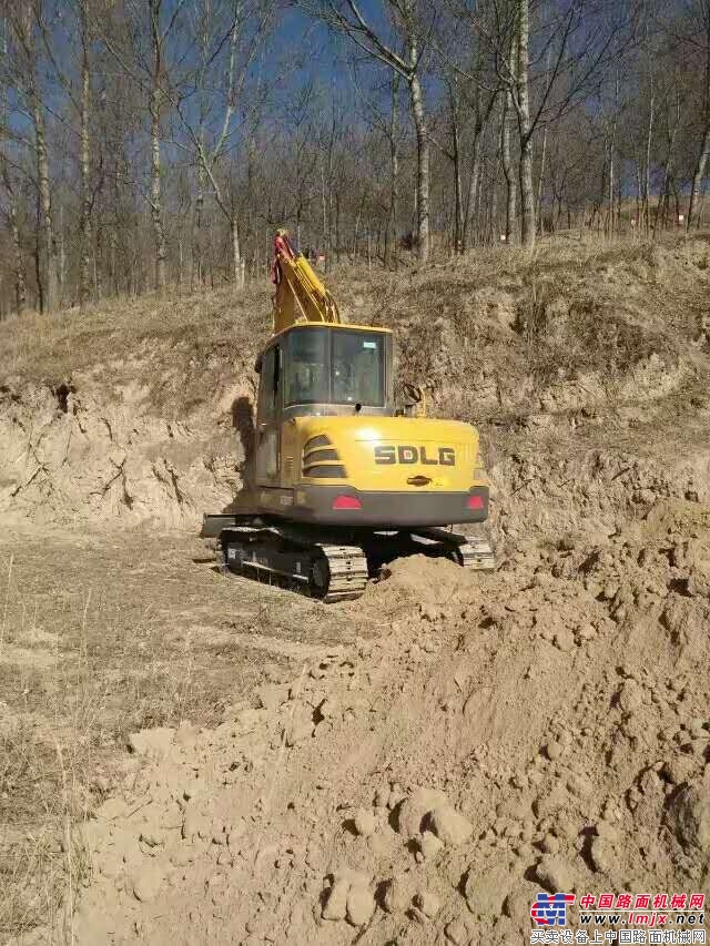 山东临工挖掘机,我的致富好帮手!