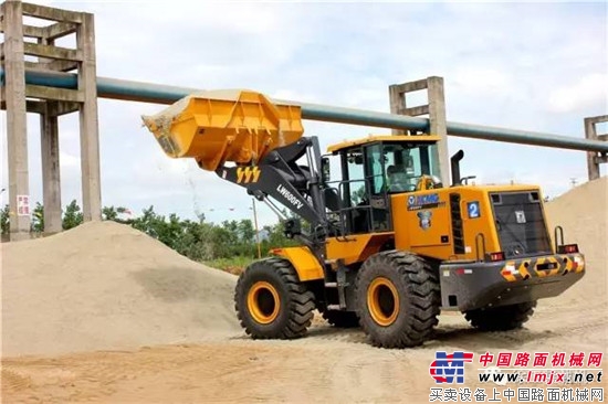 徐工装载机:风雨无阻 只为赴这场“命中注定”的相遇