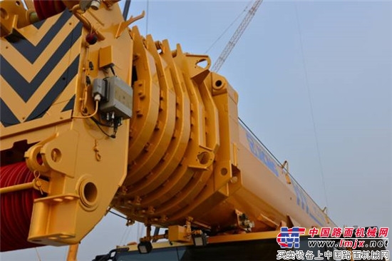 改写历史的吊装,徐工XCA300U让美国人目瞪口呆!