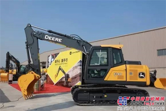从约翰迪尔的产品布局说起:E140LC和小挖的那些事儿