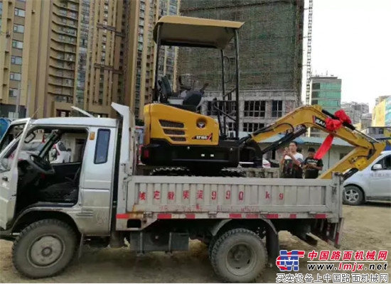 300多位客户抢购三一微挖 全国提车发货忙不赢!