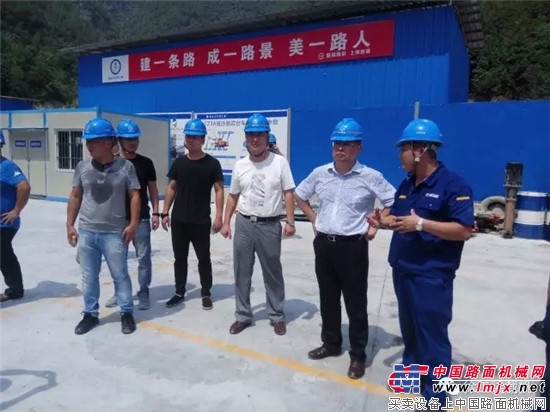 神勇,掘进1450米,徐工TZ系列凿岩台车奋战大盘山隧道