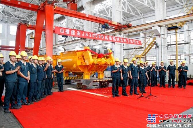 迈入高端 山推建友JS3000D实现首单销售