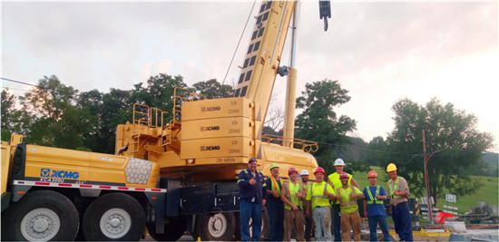 “中国徐工果然很厉害!”改写历史的吊装,徐工XCA300U让美国人目瞪口呆!
