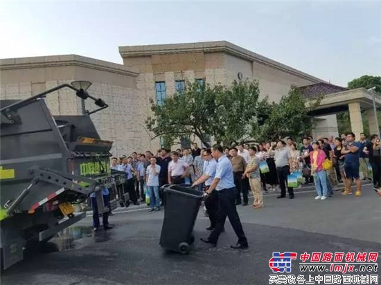中联环境助阵江苏省环卫业务研讨会,环卫机械仅此一家!