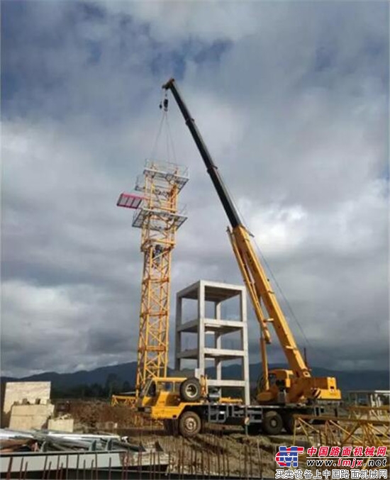 So Strong!看数十台徐工起重机闪耀千岛之国!