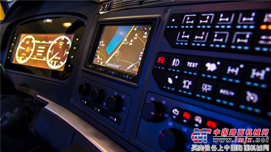 心存高远,志在巅峰——采访徐工XCA450全路面起重机用户关老板