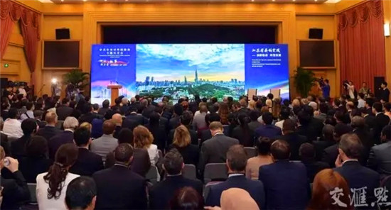 省委书记李强分享江苏创新发展故事,称赞徐工是一家“不简单”的企业!