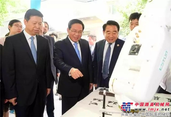 省委书记李强分享江苏创新发展故事,称赞徐工是一家“不简单”的企业!