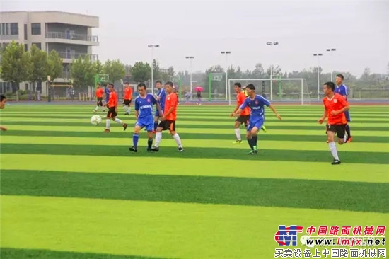 赢了!徐工基础钻之队勇夺小组第一,晋级八强! 