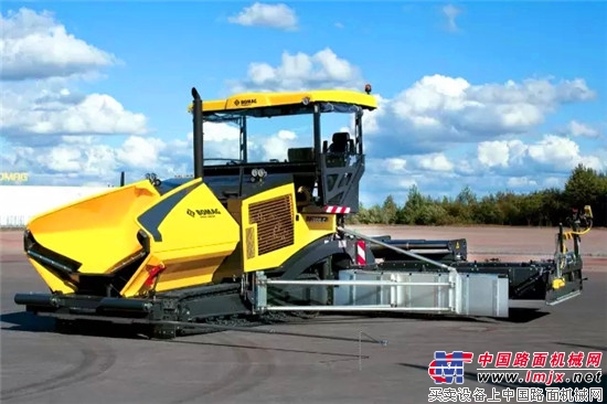 宝马格BF800C双机并铺,助力“金城”道路建设