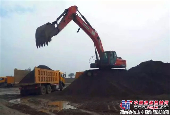 斗山服务海外开路先锋——冯鑫