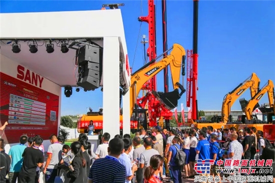 China BICES 2017 挡不住的热情:三一北京展花絮来了!