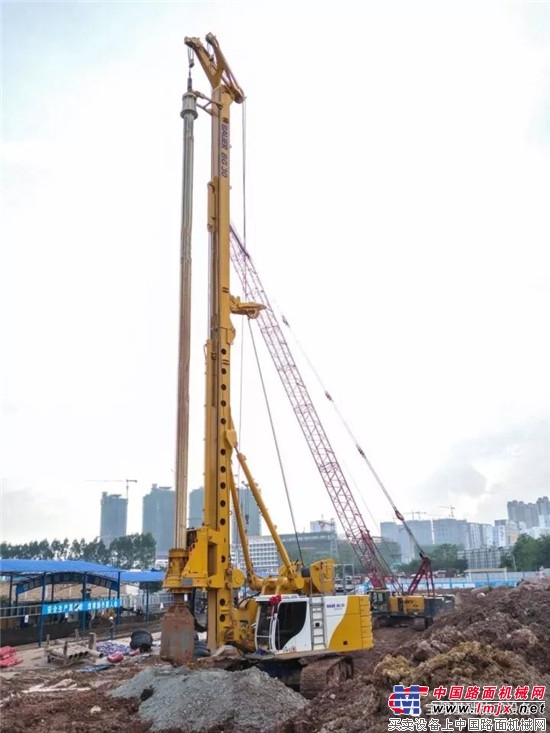 四台宝峨旋挖钻机参建南宁地铁4号线大沙田站,高效入20多米深砂岩