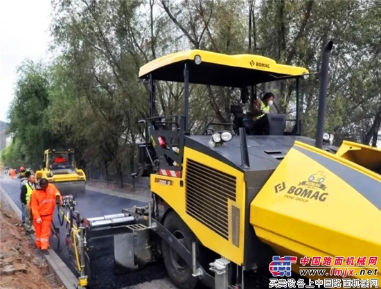 张家口市首台宝马格摊铺机投产使用,打造更加璀璨的“塞外明珠”